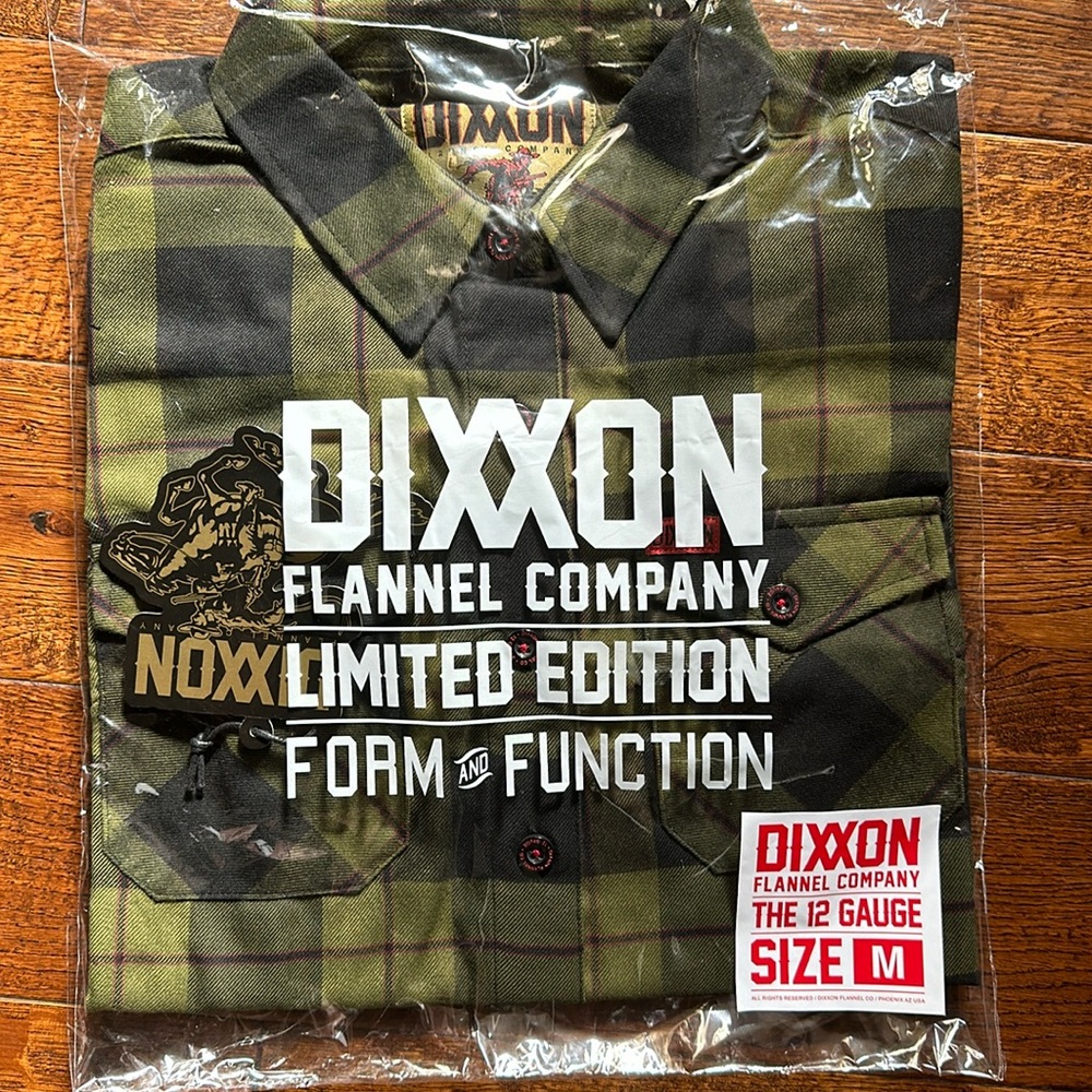 DIXXON “THE 12 GAUGE” women’s size M